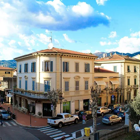 Elegante E Panoramico Apartment